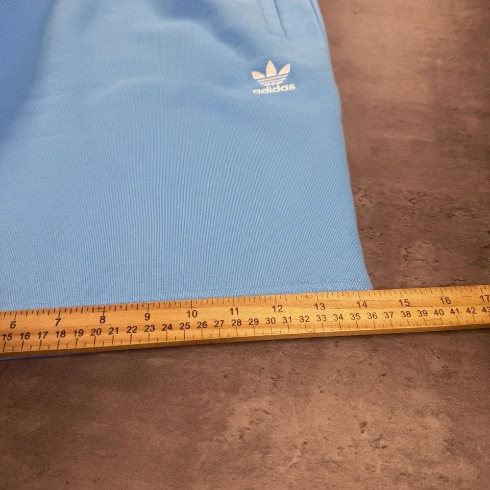 Adidas Fleece Sweat Shorts Men XL Light Baby Blue Essential Baggy Wide Leg Gym‎